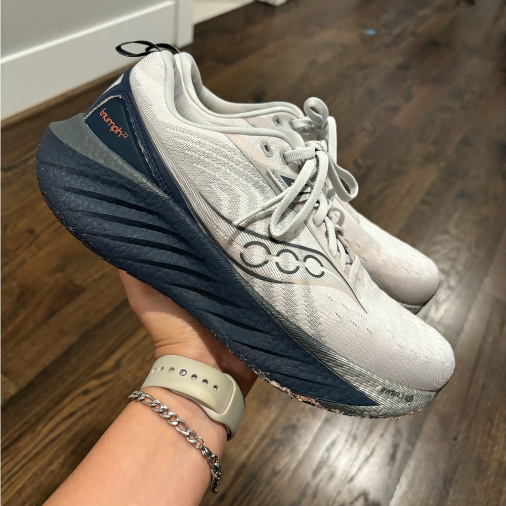Saucony Women's Gray and Navy Athletic Shoes